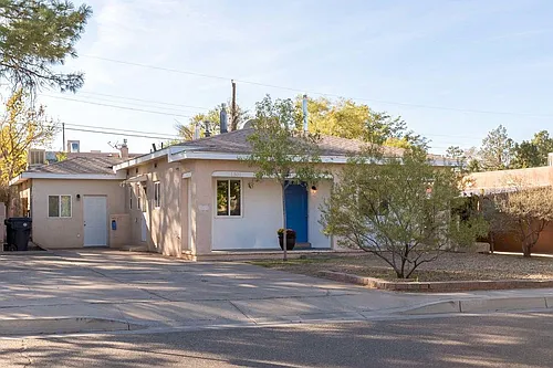 1301 Princeton Dr NE #B Photo 1
