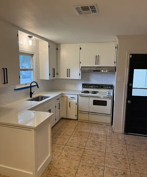 4414 Spring St — Photo 2