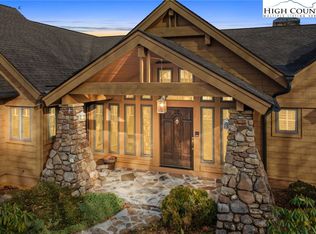 319 N Pinnacle Ridge Rd, Banner Elk, NC 28604