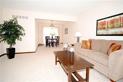 4th image of 46 James Dr