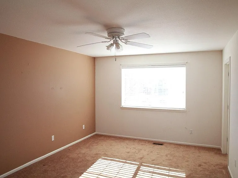 4911 Tarcoola Ln — Photo 17