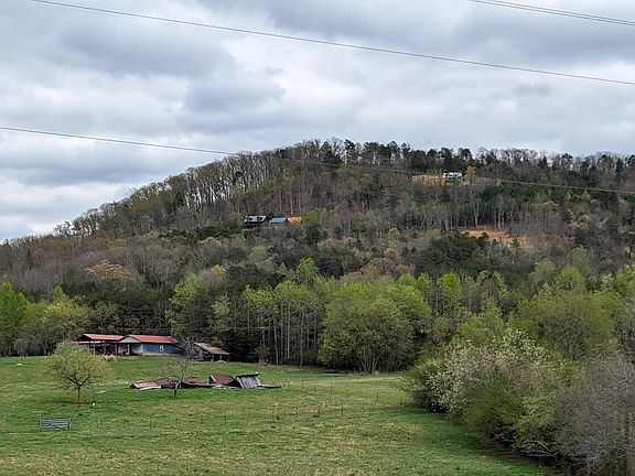 4th image of 125 Indian Ridge Dr #3