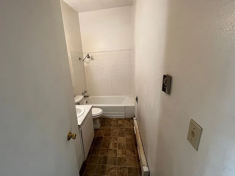 1619 W Pheasant St — Photo 31
