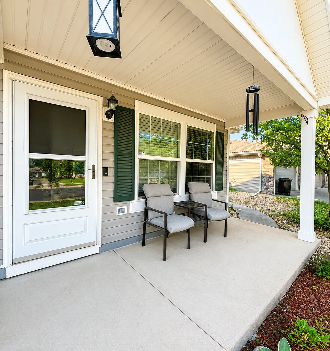 3 bed, 2.5 bath, 2070 sqft, $2,750 — Photo 2