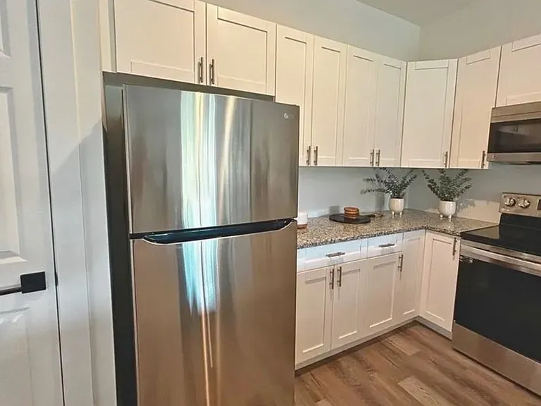 2409 Ansel Ave S #2409 — Photo 5