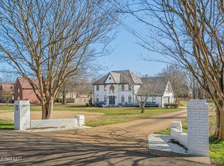3385 Plum Point Dr E, Olive Branch, MS 38654