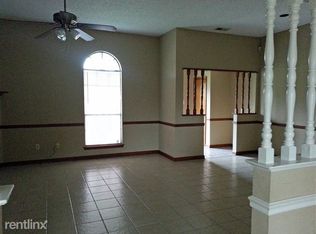 6651 Shaker Ln, Memphis, TN 38141
