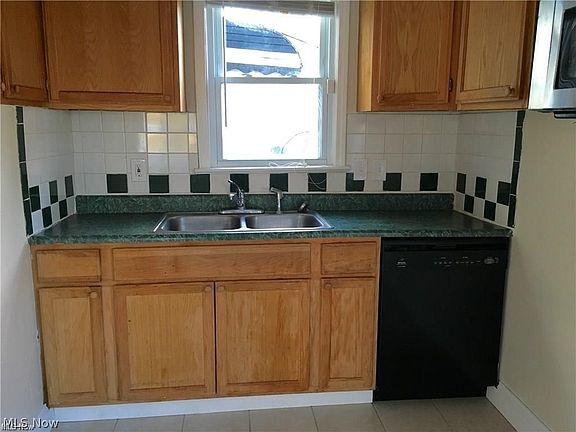 2nd image of 3922 Wendy Dr