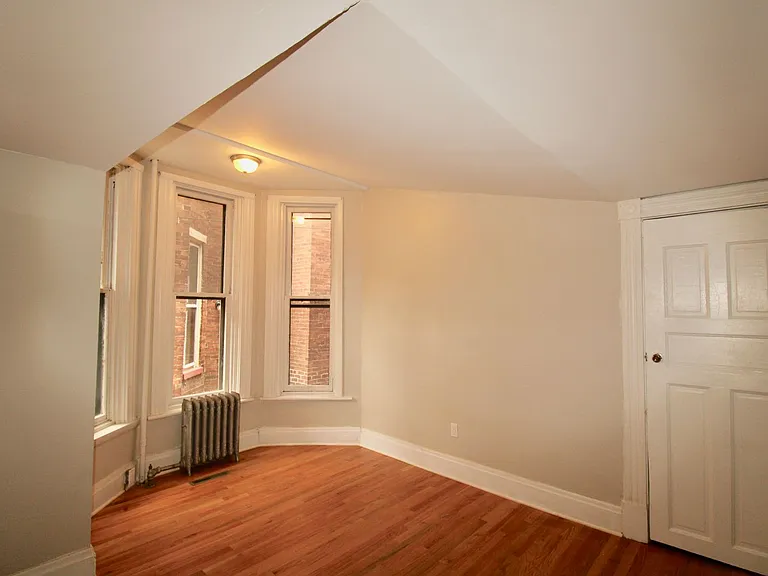 1616 Green St — Photo 11