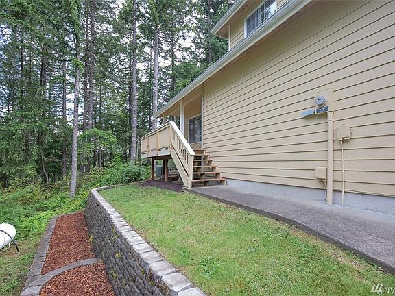 3rd image of 3855 Silver Ln NW