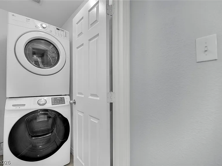 2221 Santa Clara Dr — Photo 16