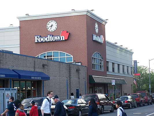 Sold by Key Real Estate Services, LLC | media 19