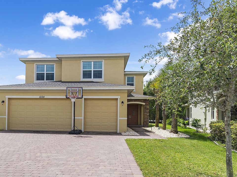 1st image of 1224 NW Leonardo Cir