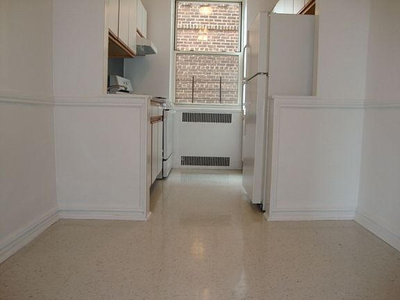 3rd image of 7238 113th St APT 5F
