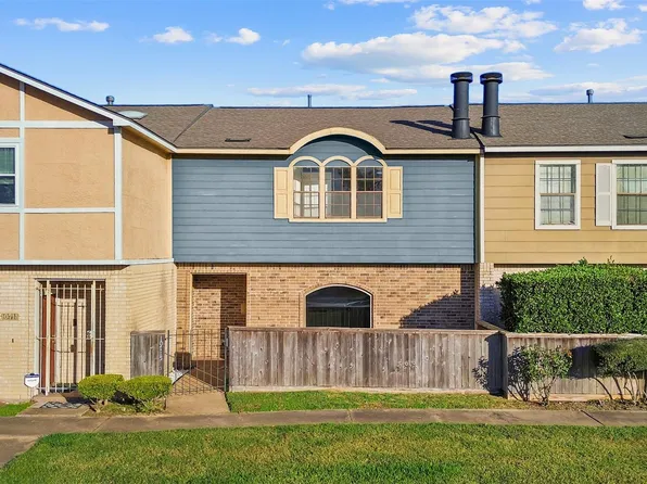 10715 Sandpiper Dr, Houston, TX 77096