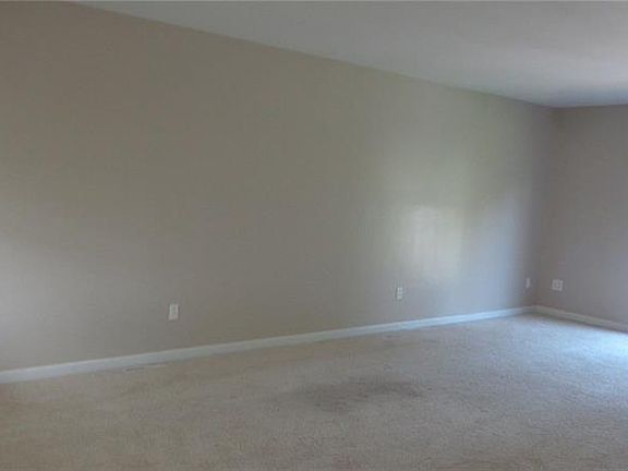 5th image of 145 Alexandria Dr