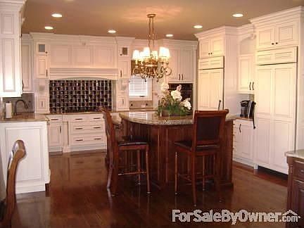 3rd image of 2260 Guilford Ln
