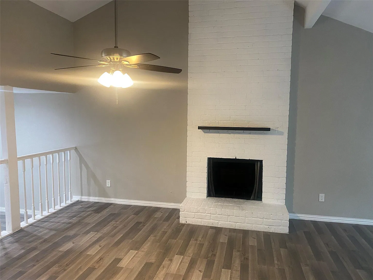 3 bed, 2.0 bath, 1933 sqft, $2,100 — Photo 4