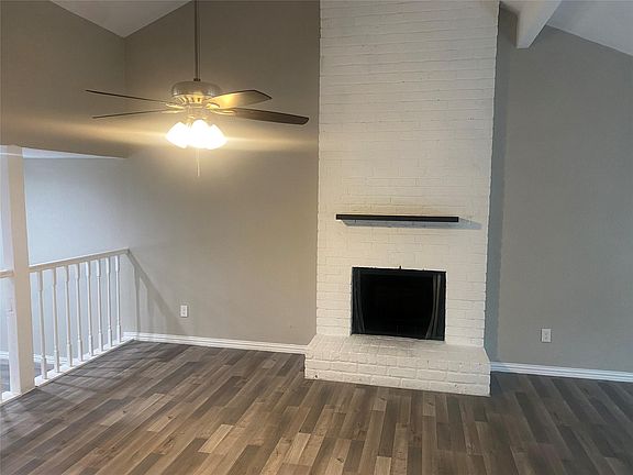 4th image of 15907 Inwood Ln