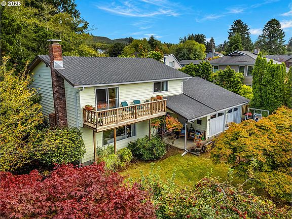 4th image of 77 Hilltop Dr