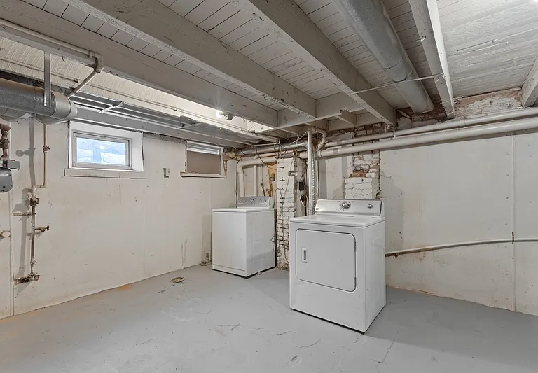 209 N Patterson Park Ave — Photo 16