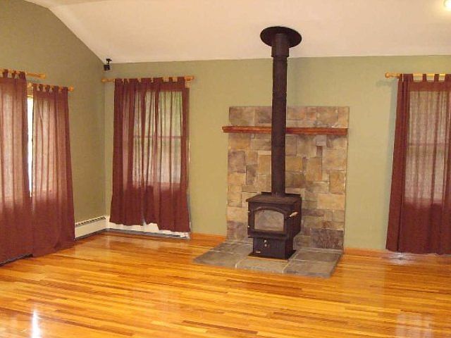 2nd image of 112 2nd St