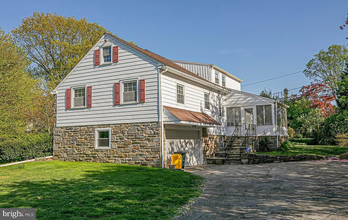 Building Photo - 526 Williams Rd