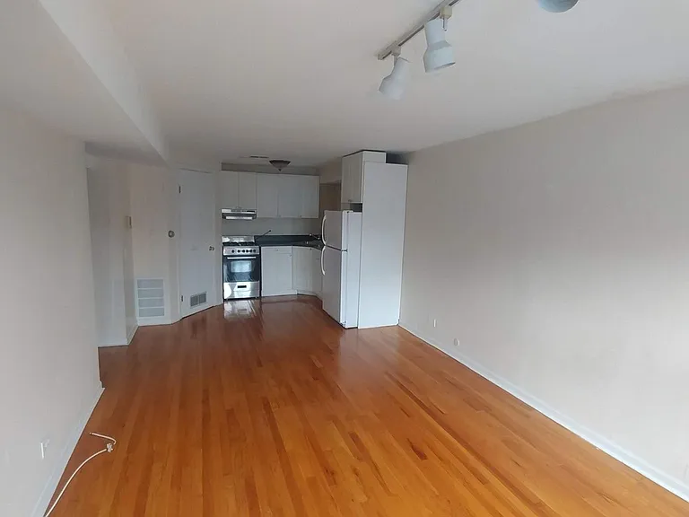 1243 W Hood Ave #2S — Photo 5