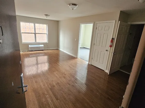 60 Park Ave, Paterson, NJ