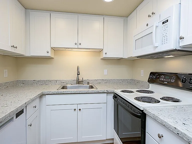 Stonebridge Apartments — Photo 39