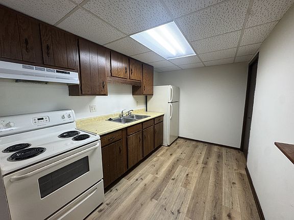 2nd image of 2406 Marquette Rd APT 9