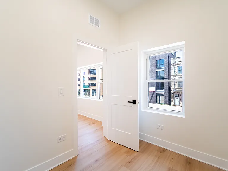 2753 W Chicago Ave #1 — Photo 14