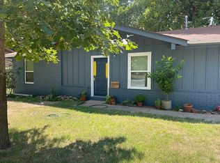 2349 N Woodlark Ln, Fayetteville, AR 72704