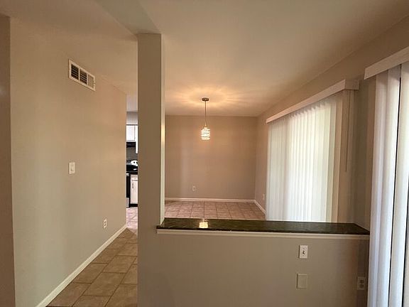 5th image of 11002 Harrowfield Rd