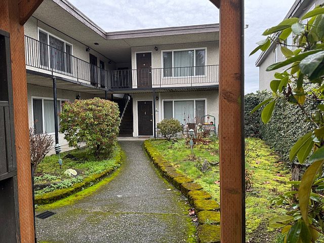 1st image of 4801 Vesper Dr #3