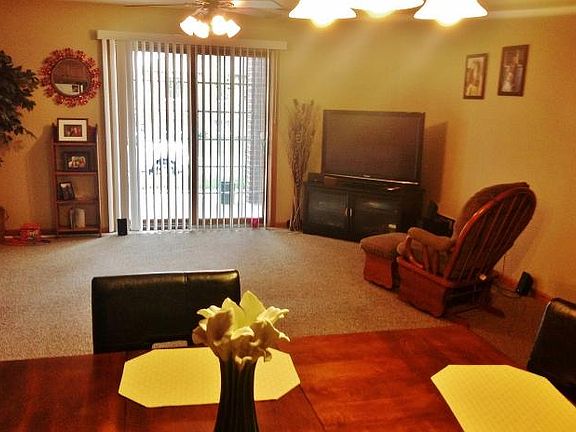 5th image of 476 Lezlie Dr APT 4