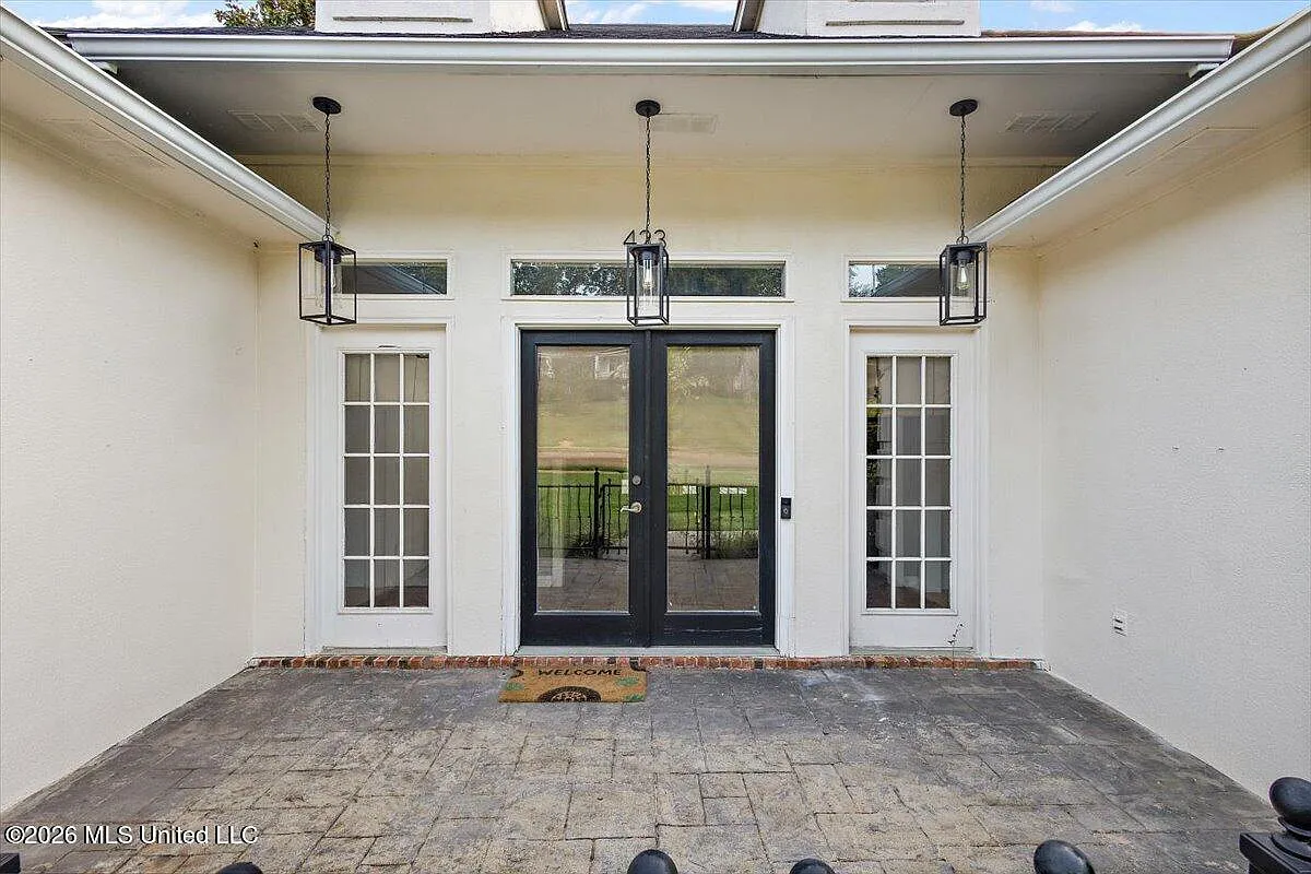 4 bed, 2.0 bath, 2477 sqft, $2,900 — Photo 4