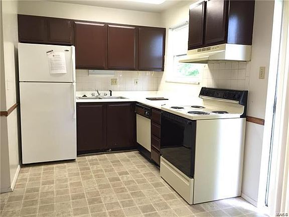 2nd image of 435 Olian Dr