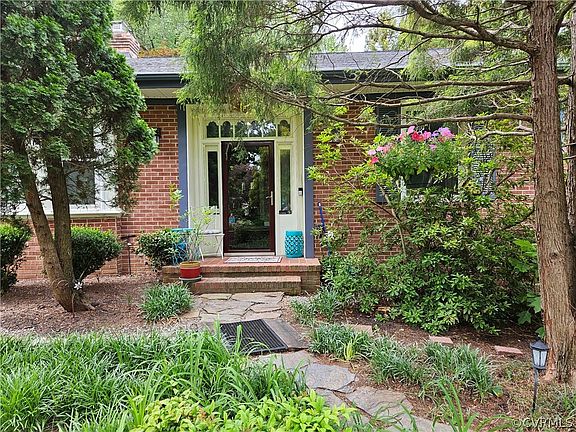 4th image of 10049 Oldfield Dr