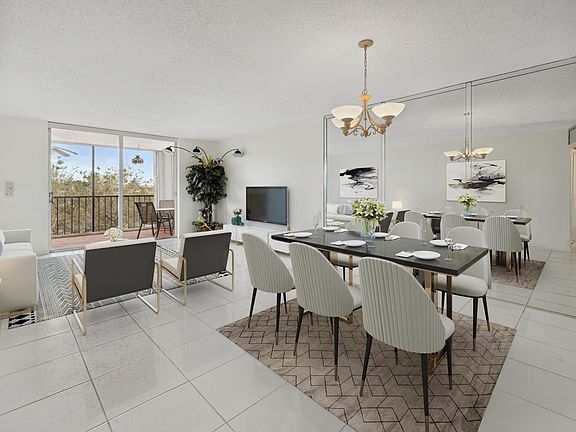 3rd image of 7220 Lake Circle #403