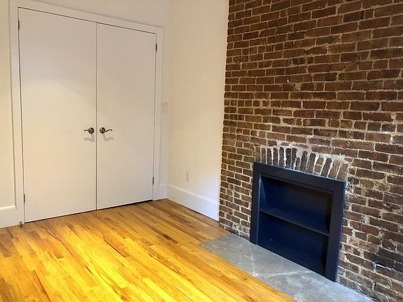 5th image of 70 Grove St #2X