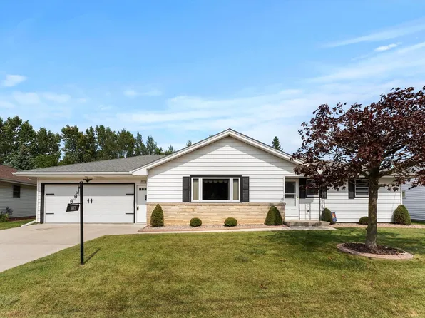 2216 Richmond AVENUE, Manitowoc, WI 54220