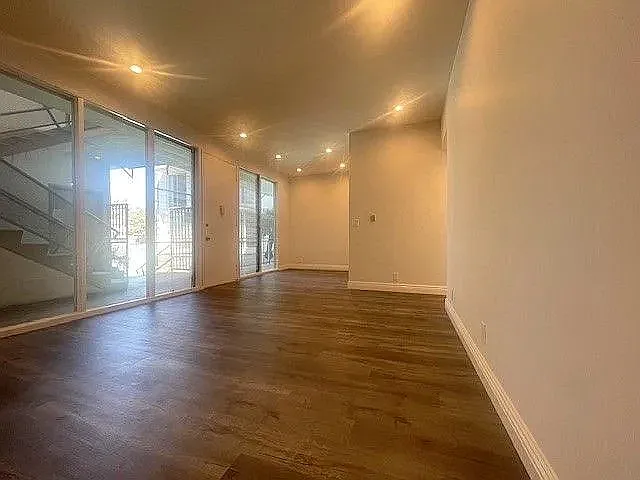 4150 Los Feliz Blvd — Photo 4