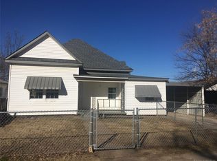 614 W 14th St, Ada, OK 74820