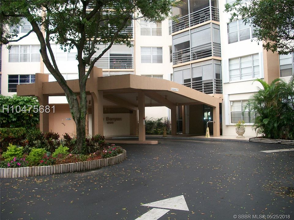 1st image of 1300 Saint Charles Pl APT 705