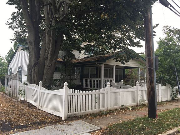 2nd image of 69 East St