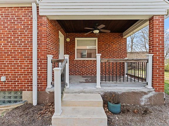 3rd image of 10019 Zig Zag Rd