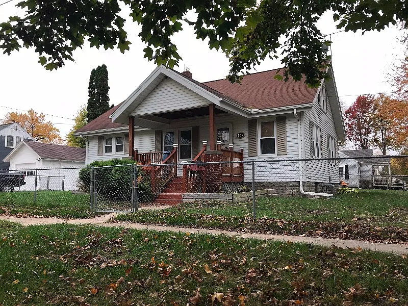 808 Main St photo 1