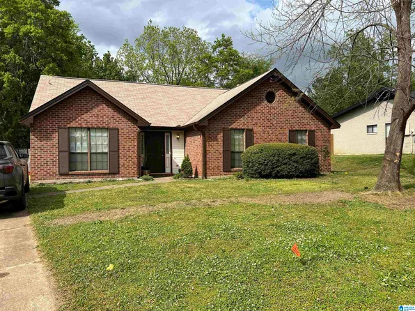 6125 Willow Glen Dr, Montgomery, AL 36117