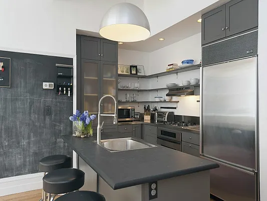 Sold by Sotheby's International Realty | media 23